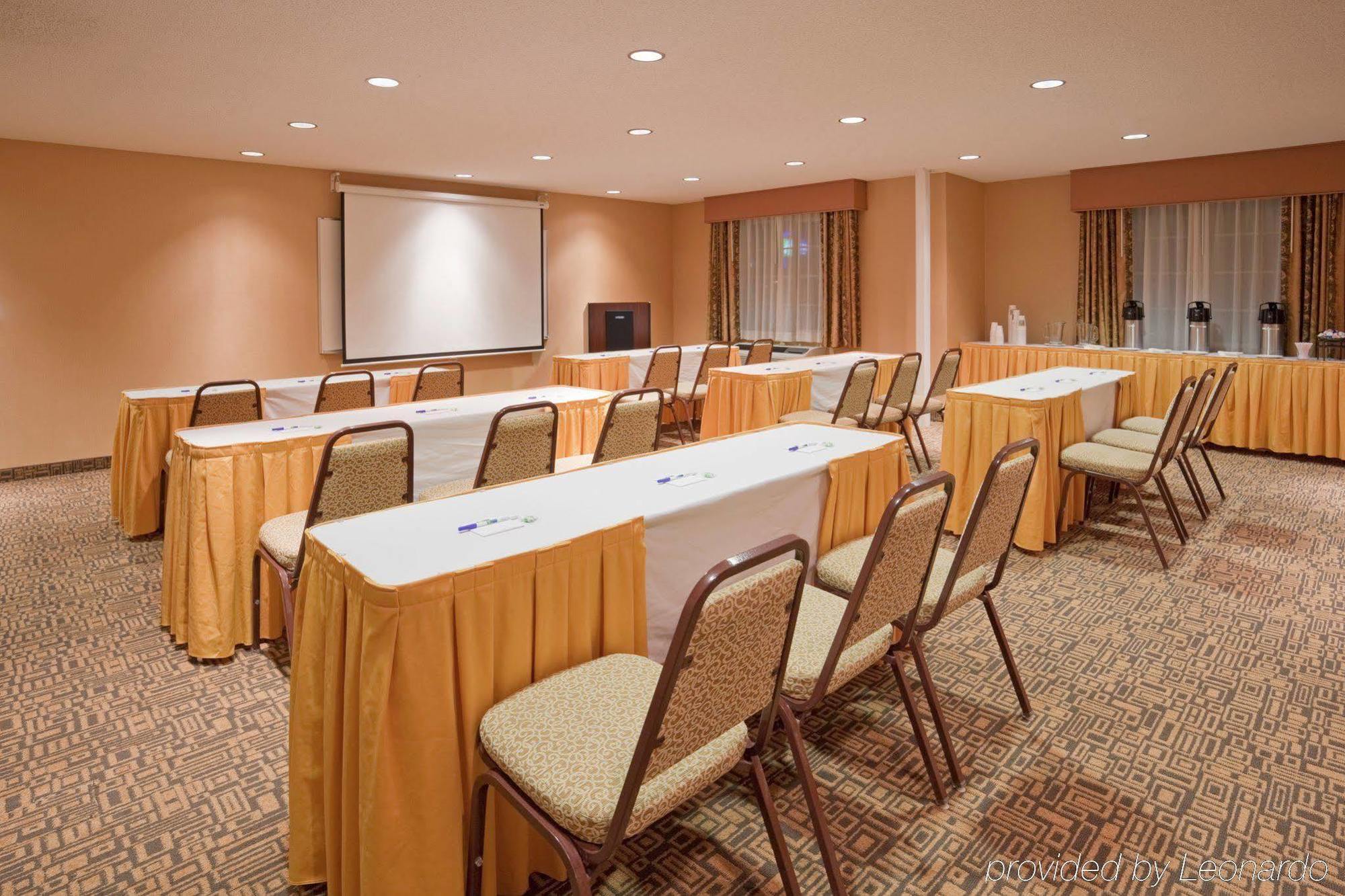 Holiday Inn Express Hotel & Suites Livermore By Ihg Зручності фото
